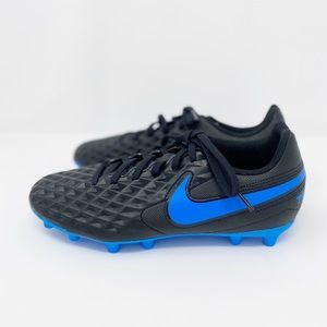 Nike Sz 5.5 Tiempo Legend 8 Club FG Soccer Cleats